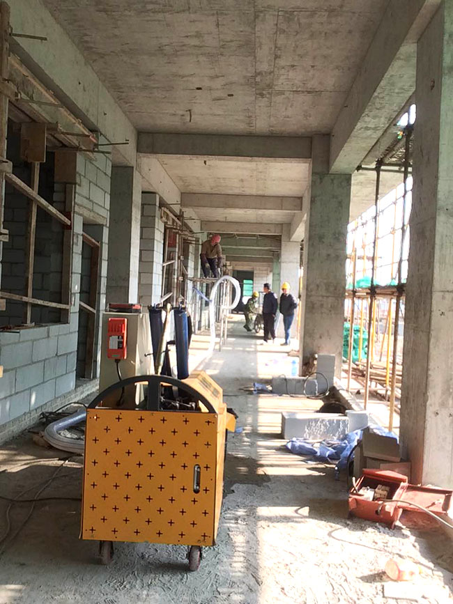 12月18日上海二次構(gòu)造柱泵廠家合作開天建設(shè)新閔初級(jí)中學(xué)項(xiàng)目