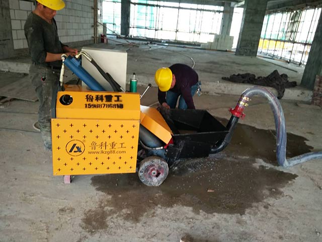 二次構造柱泵施工現(xiàn)場