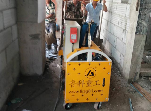 二次結構輸送泵施工