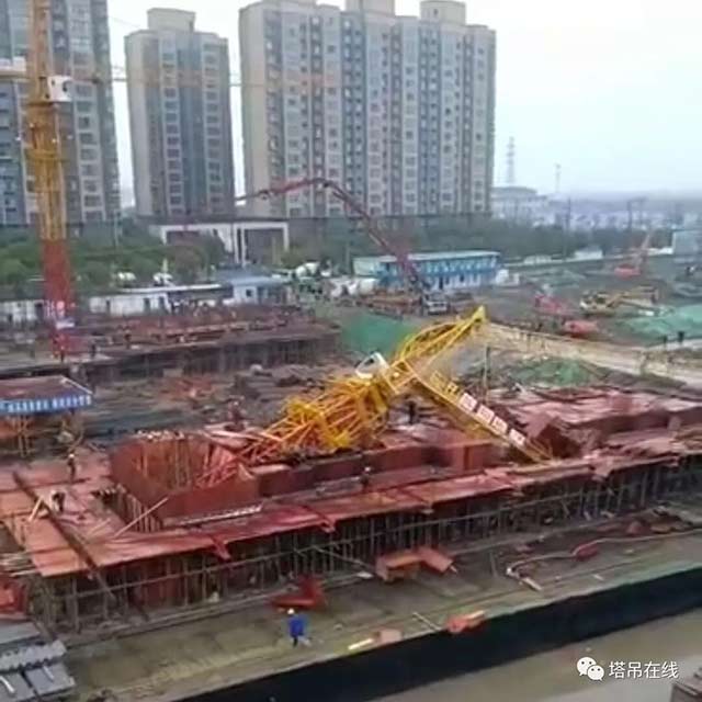 江蘇無錫連發(fā)兩起塔吊傾覆倒塌事故！年終歲尾，塔吊管控要點(diǎn)請(qǐng)查收！