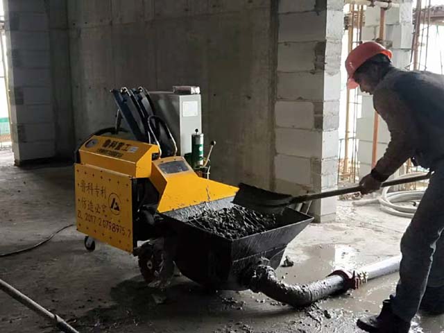 二次構造柱泵上料機